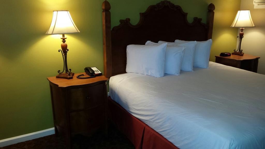 Kentucky Lake Inn Gilbertsville Quarto foto