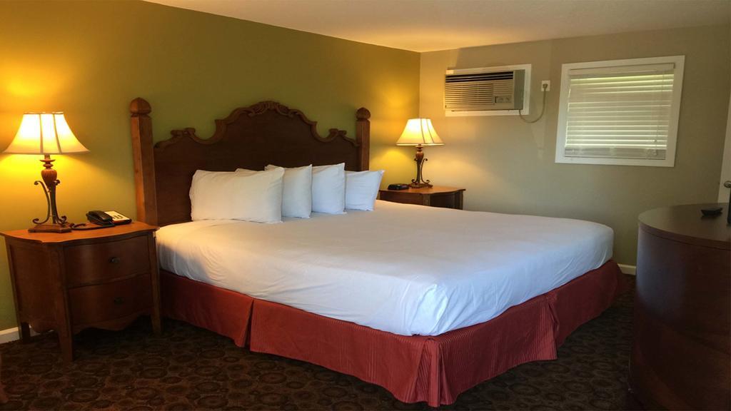 Kentucky Lake Inn Gilbertsville Quarto foto